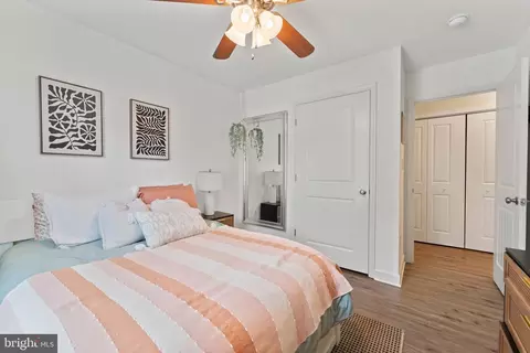Bedroom - 305 Cedar Ln, Colonial Beach, VA 22443 photo 3 of 4