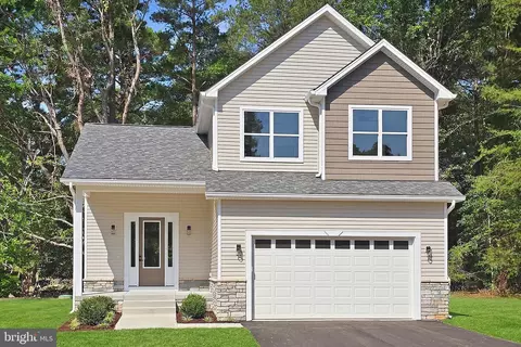 17 Anchorage Dr, Montross, VA 22520