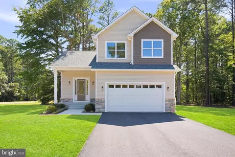 17 Anchorage Dr, Montross, VA 22520