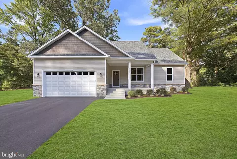 171 Lighthouse Ln, Montross, VA 22520
