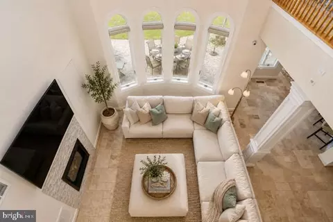 Living - 116 Kettle Bottom Dr, Colonial Beach, VA 22443 photo 3 of 5