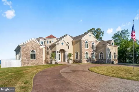 Exterior - 116 Kettle Bottom Dr, Colonial Beach, VA 22443 photo 5 of 7