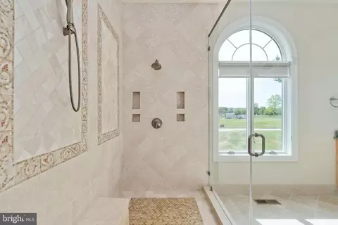 Bath - 116 Kettle Bottom Dr, Colonial Beach, VA 22443 photo 7 of 12