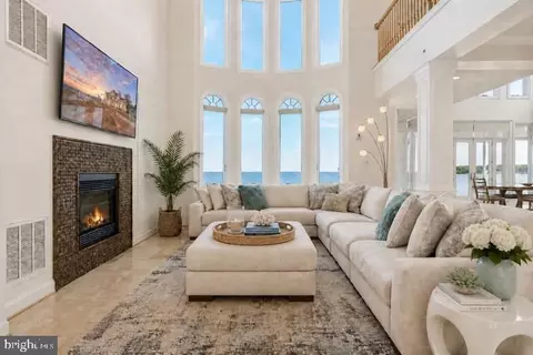 Living - 116 Kettle Bottom Dr, Colonial Beach, VA 22443 photo 2 of 5