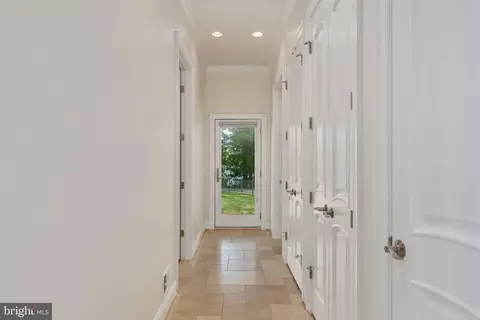 Entry Way - 116 Kettle Bottom Dr, Colonial Beach, VA 22443 photo 4 of 18