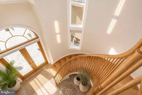 Entry Way - 116 Kettle Bottom Dr, Colonial Beach, VA 22443 photo 2 of 18