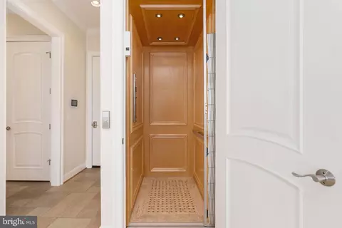 Entry Way - 116 Kettle Bottom Dr, Colonial Beach, VA 22443 photo 16 of 18