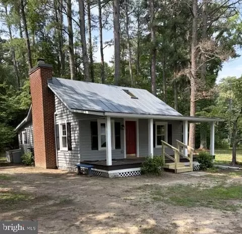 809 Salisbury Park Rd, Hague, VA 22469