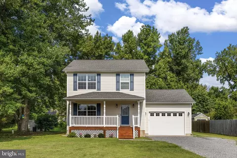 Exterior - 77 Randall Rd, Colonial Beach, VA 22443 photo 3 of 9