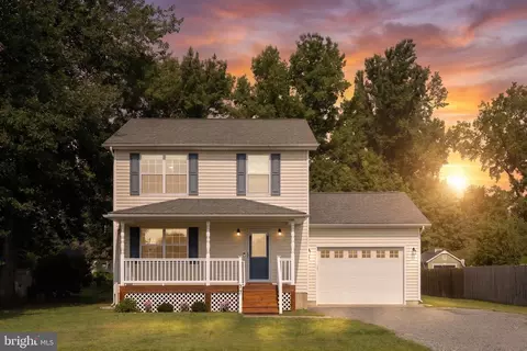 77 Randall Rd, Colonial Beach, VA 22443