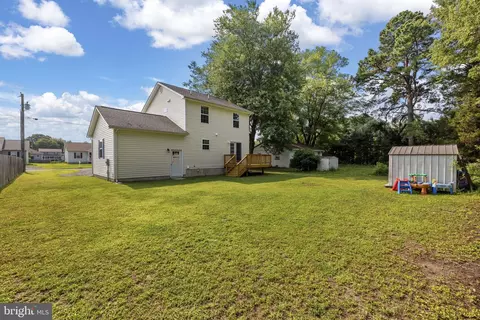 Exterior - 77 Randall Rd, Colonial Beach, VA 22443 photo 7 of 9