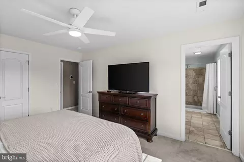 Bedroom - 77 Randall Rd, Colonial Beach, VA 22443 photo 2 of 5