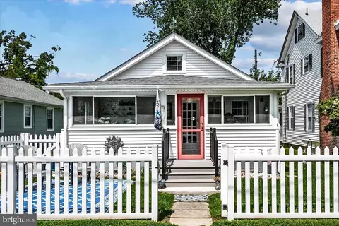 31 Virginia Ave, Colonial Beach, VA 22443