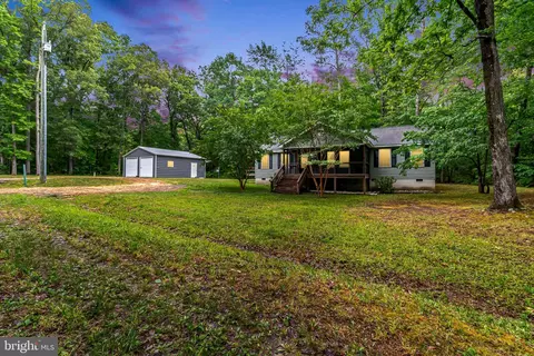 251 Bronson St, Hague, VA 22469