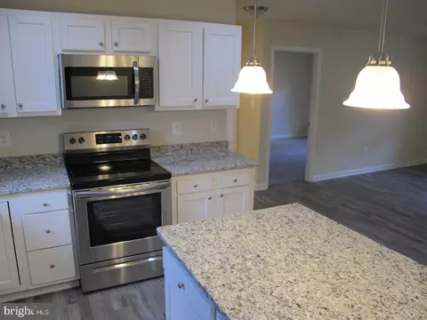 Kitchen - 151 Loretta Dr, Colonial Beach, VA 22443 photo 3 of 7