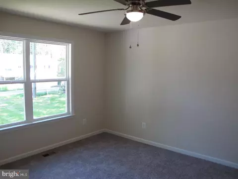 Bedroom - 151 Loretta Dr, Colonial Beach, VA 22443 photo 4 of 8