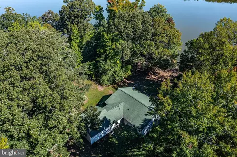 356 Buckner Creek Rd, Montross, VA 22520