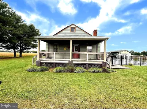 4479 Coles Point Rd, Hague, VA 22469