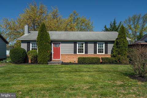 633 Baker Ln, Winchester, VA 22601