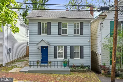 19 Peyton St, Winchester, VA 22601