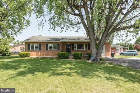 309 Wentworth Dr, Winchester, VA 22601