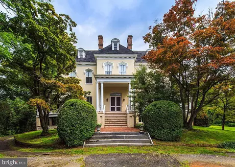514 Amherst St, Winchester, VA 22601