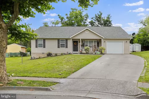 431 Crescent Dr, Winchester, VA 22601