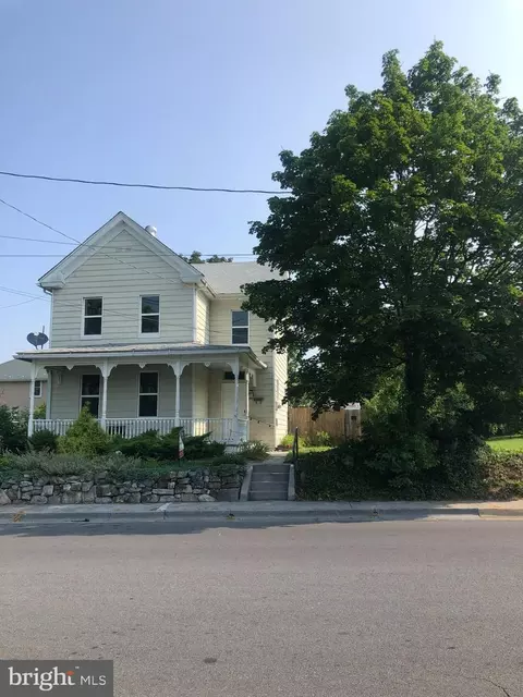 4 E Southwerk St, Winchester, VA 22601