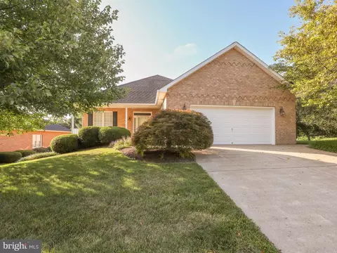 861 Buckner Dr, Winchester, VA 22601