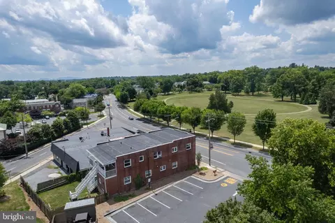 912 S Braddock St, Winchester, VA 22601