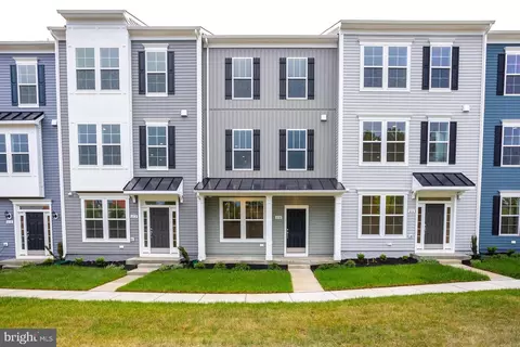 614 Hemsworth Ln, Winchester, VA 22601