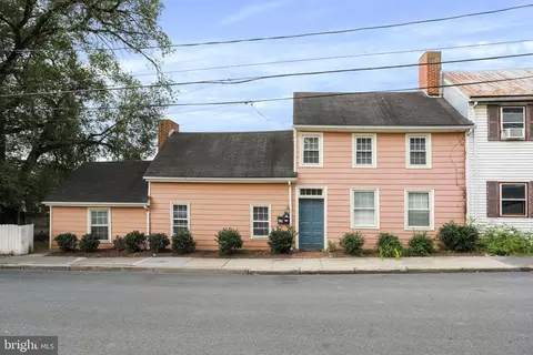 129 E Germain St, Winchester, VA 22601