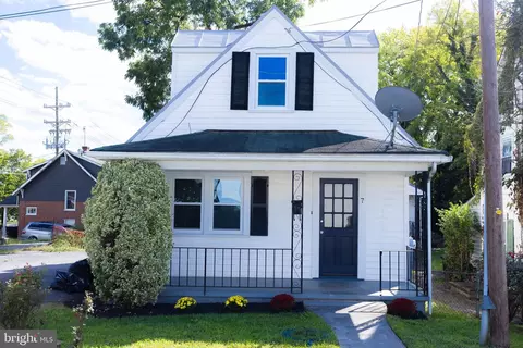 7 W Hart St, Winchester, VA 22601
