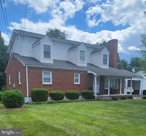 412 Fox Dr, Winchester, VA 22601