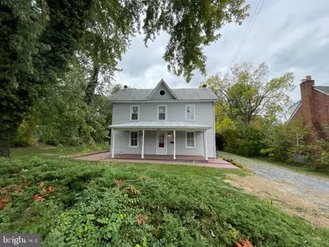 915 E Cork St, Winchester, VA 22601 photo 2