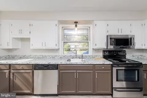 550 Gray Ave, Winchester, VA 22601 photo 6