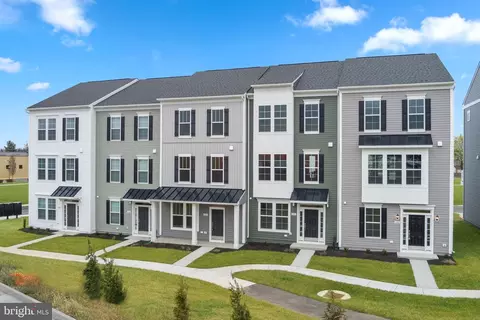 608 Hemsworth Ln, Winchester, VA 22601