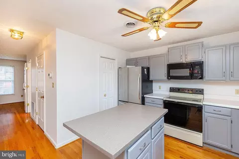 Kitchen - 2642 Daniel Ter, Winchester, VA 22601 photo 3 of 4