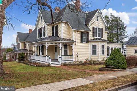 423 W Clifford St, Winchester, VA 22601