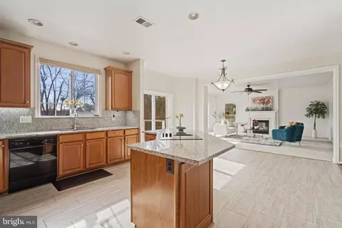 Kitchen - 942 Wayne Dr, Winchester, VA 22601 photo 2 of 5