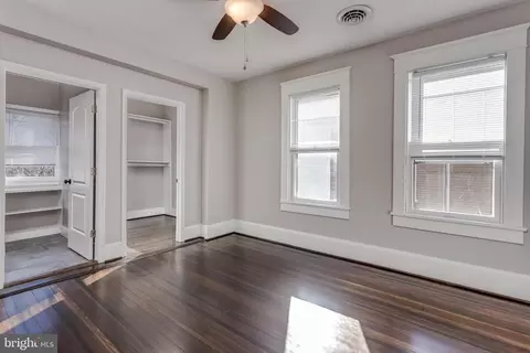 Entry Way - 444 N Braddock St, Winchester, VA 22601 photo 8 of 13