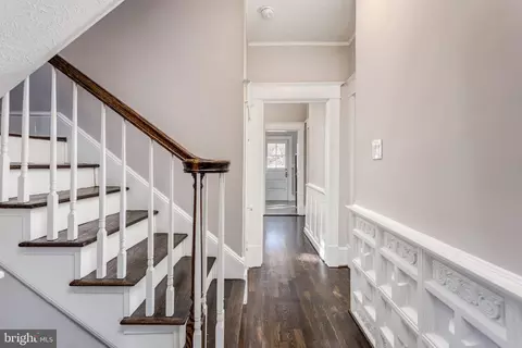 Entry Way - 444 N Braddock St, Winchester, VA 22601 photo 4 of 13