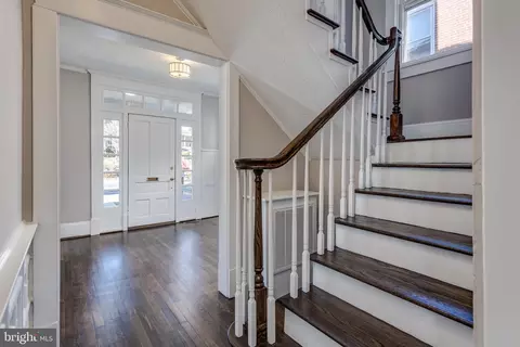 Entry Way - 444 N Braddock St, Winchester, VA 22601 photo 3 of 13