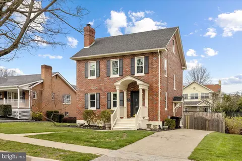 Exterior - 308 Miller St, Winchester, VA 22601 photo 2 of 8