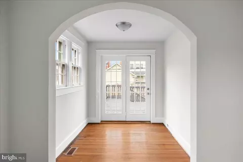 Entry Way - 308 Miller St, Winchester, VA 22601 photo 3 of 4