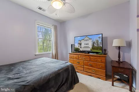 Bedroom - 2316 Tower Ave, Winchester, VA 22601 photo 16 of 17