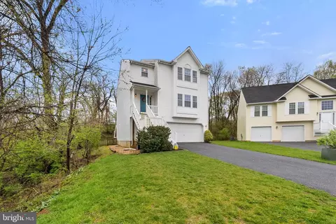 Exterior - 2316 Tower Ave, Winchester, VA 22601 photo 3 of 20