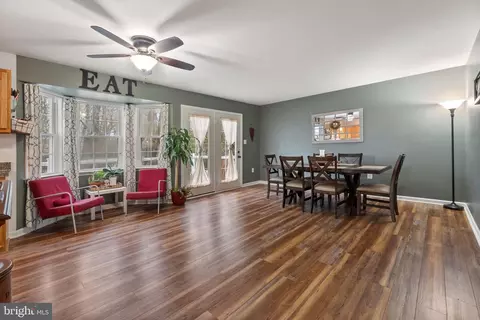 Dining - 2316 Tower Ave, Winchester, VA 22601 photo 1 of 4