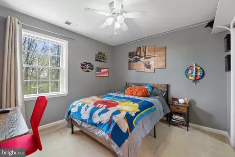 Bedroom - 2316 Tower Ave, Winchester, VA 22601 photo 12 of 17