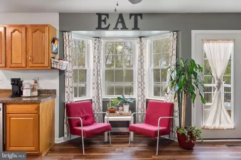 Living - 2316 Tower Ave, Winchester, VA 22601 photo 3 of 3